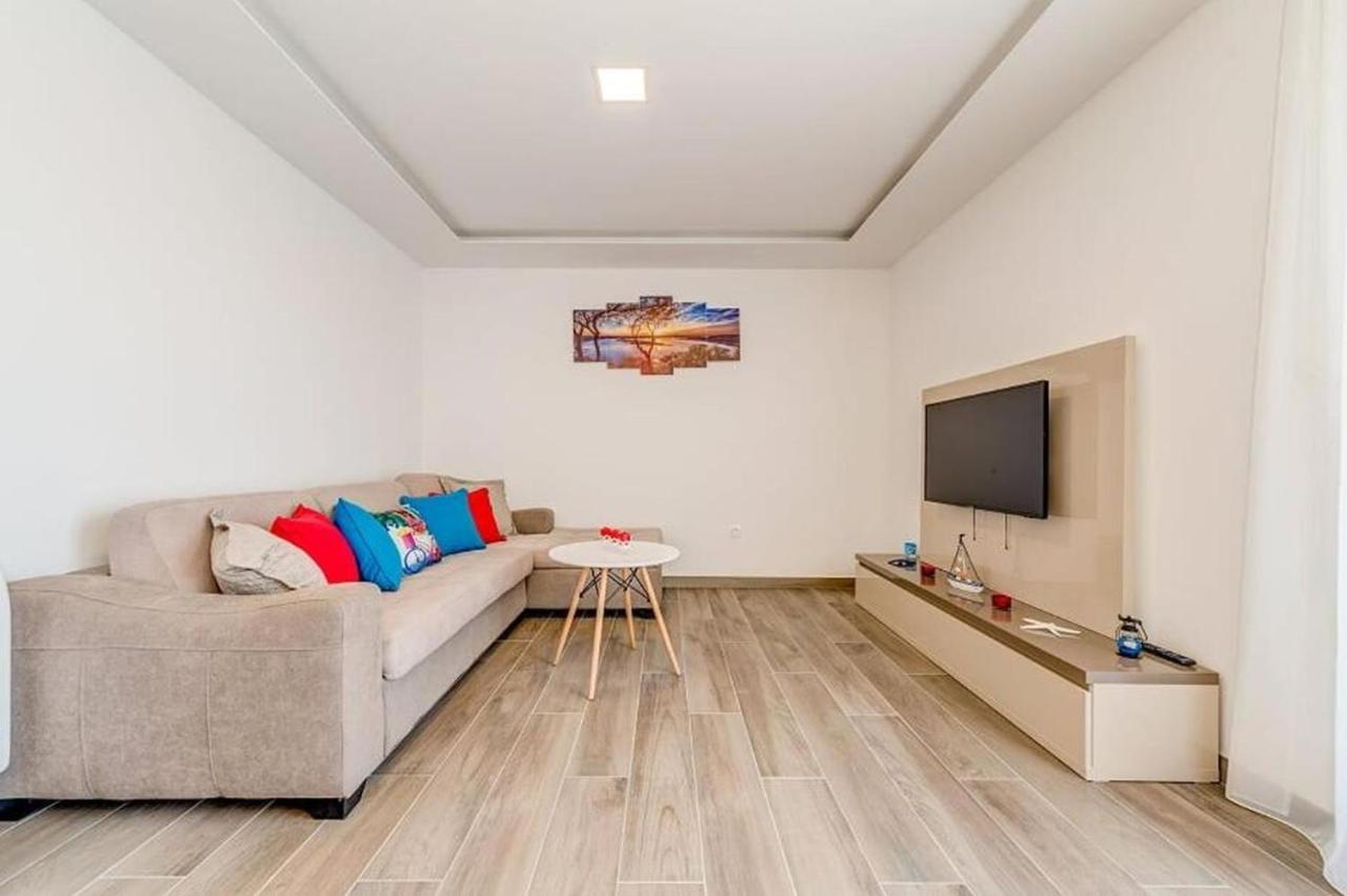 Ivo Apartment Promajna